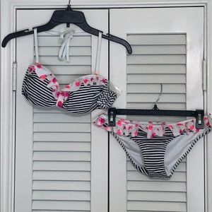 NEW Victoria Secret Swimsuit, top M, bottom S